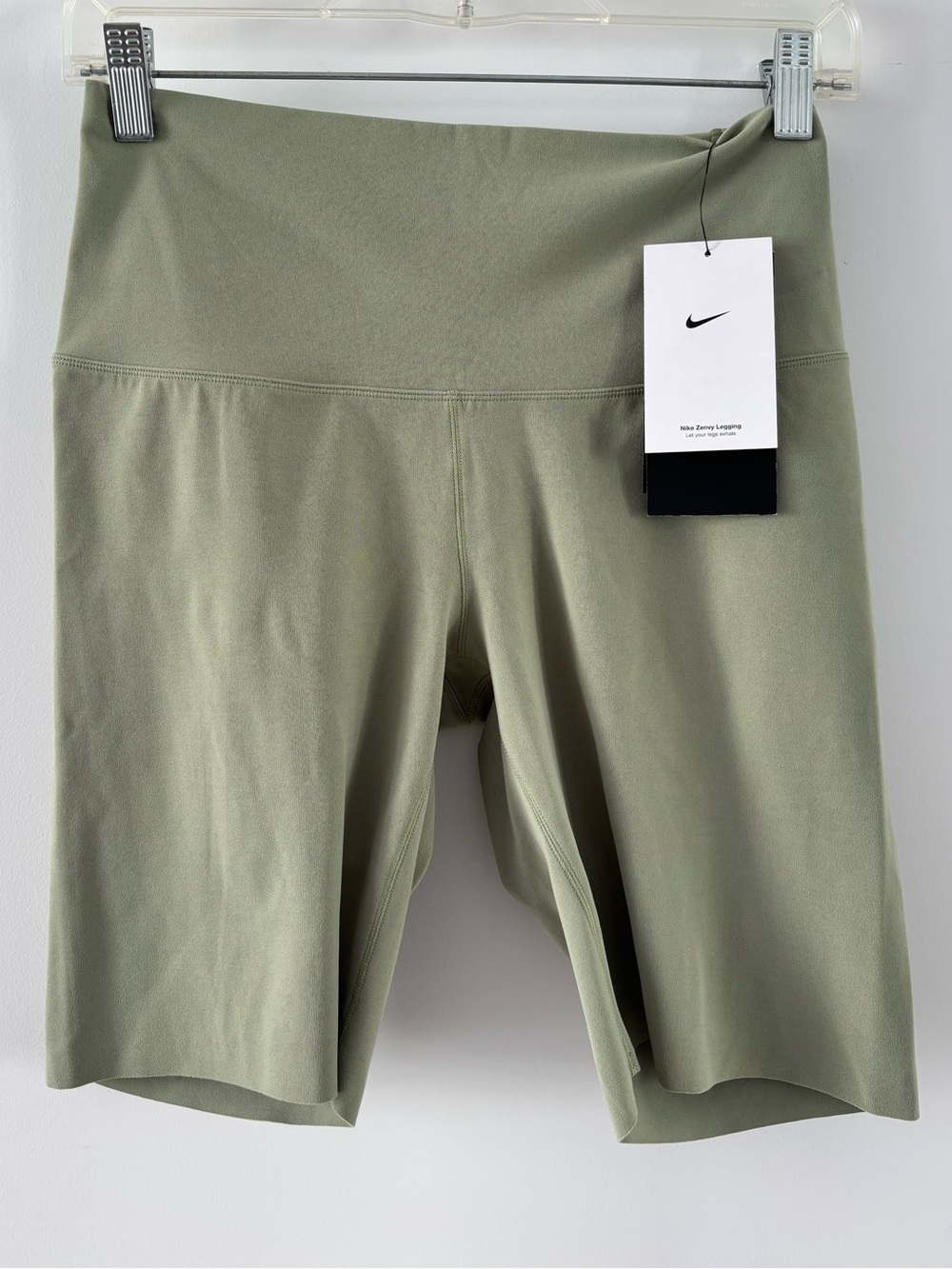 BNWT - Nike biker shorts